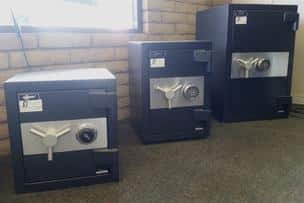 2 HOUR FIRE BURGLARY SAFE WITH GLASS RELOCKING DEVICE